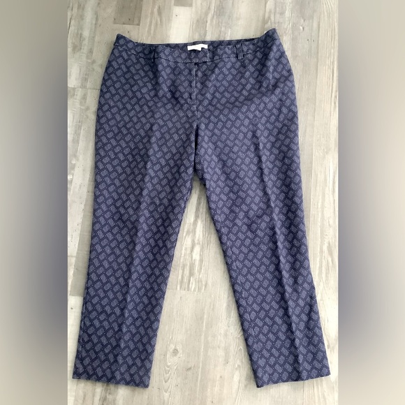 Chico's Pants - Chico's "So Slimming Juliet" pants with a blue diamond pattern